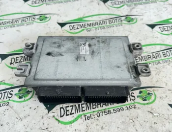 Calculator motor ECU 8200483732 Dacia Logan  [2004 - 2008] Sedan 1.4 MT (75 hp)