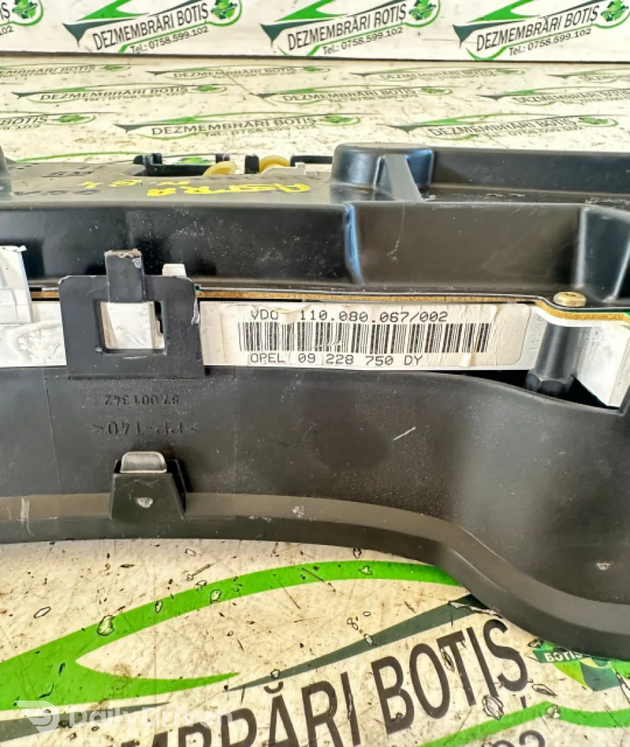 Ceasuri bord 09 228 750 DY Opel Astra G [1998 - 2009] Hatchback 5-usi 1.7 CDTi MT (80 hp)