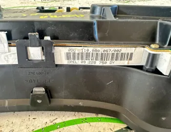 Ceasuri bord 09 228 750 DY Opel Astra G [1998 - 2009] Hatchback 5-usi 1.7 CDTi MT (80 hp)