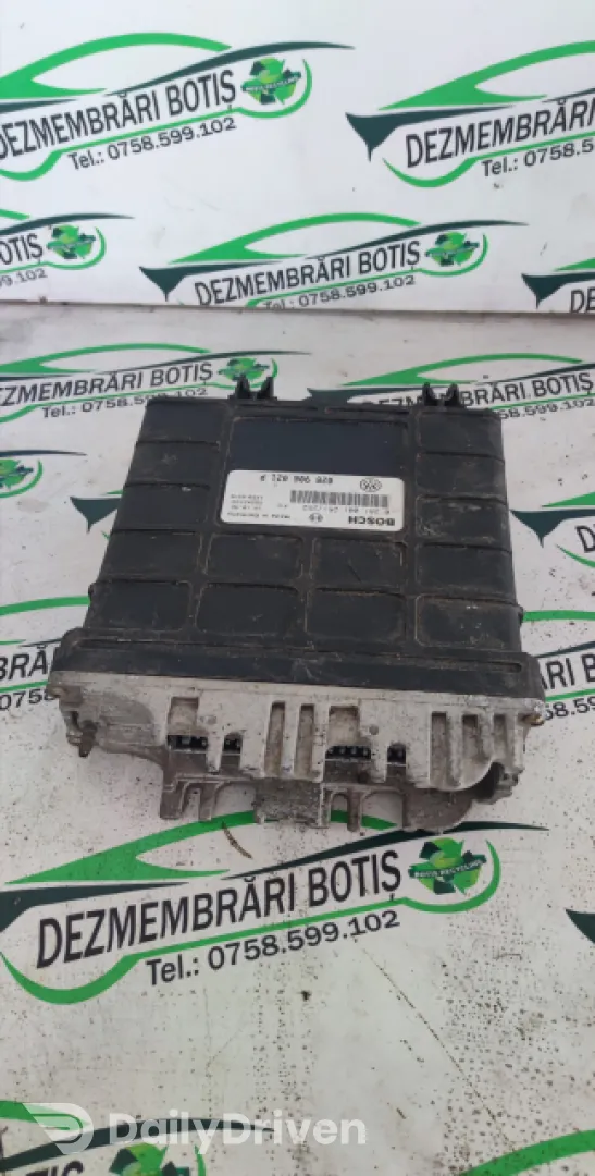 Calculator motor ECU 028 906 021 P Volkswagen VW Golf 4 [1997 - 2006] Hatchback 5-usi 1.4 MT (75 hp)