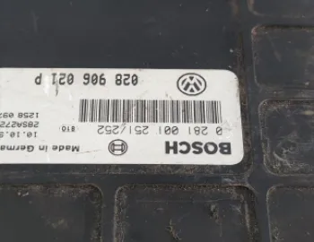 Calculator motor ECU 028 906 021 P Volkswagen VW Golf 4 [1997 - 2006] Hatchback 5-usi 1.4 MT (75 hp)
