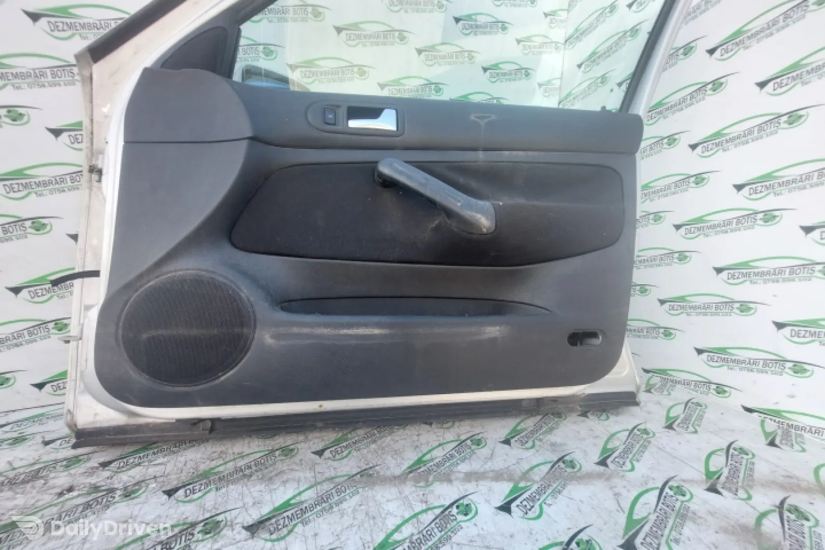 Usa / Portiera fata dreapta Volkswagen VW Golf 4 [1997 - 2006] Hatchback 5-usi 1.4 MT (75 hp)