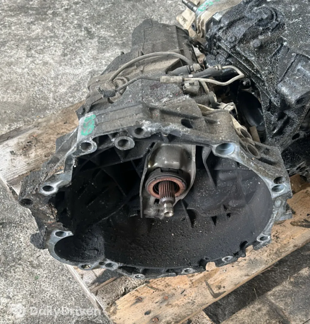 Cutie de viteze manuala Volkswagen VW Passat B5 [1996 - 2000] wagon 1.6 MT (101 hp)