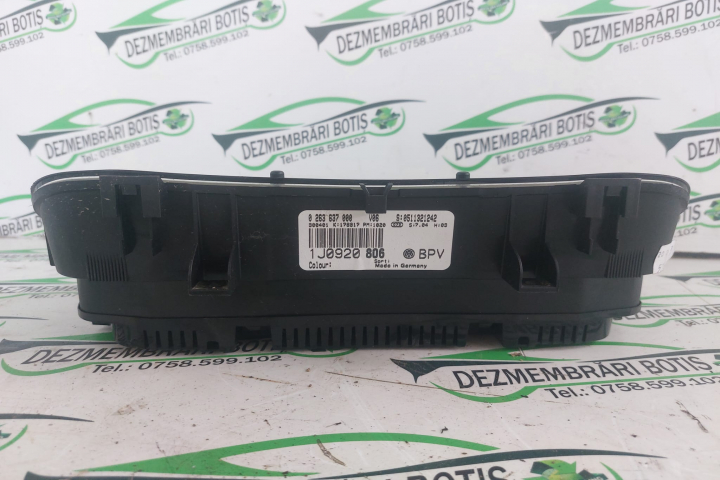 Ceasuri bord 1J0920806 Volkswagen VW Golf 4 [1997 - 2006] Hatchback 5-usi 1.4 MT (75 hp)