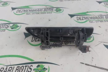 Maner deschidere din exterior usa spate dreapta Dacia Logan  [2004 - 2008] Sedan 1.5dci MT (65hp)