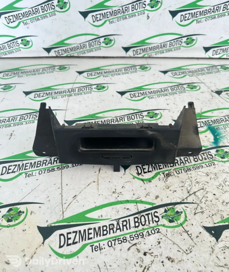 Display bord Renault Laguna  [facelift] [1998 - 2001] Grandtour wagon 1.6 MT (110 hp)