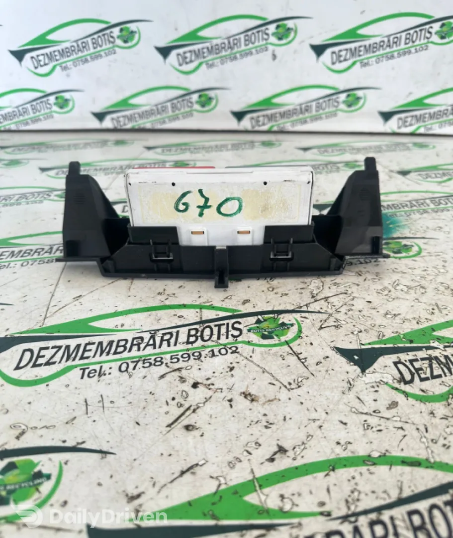 Display bord Renault Laguna  [facelift] [1998 - 2001] Grandtour wagon 1.6 MT (110 hp)