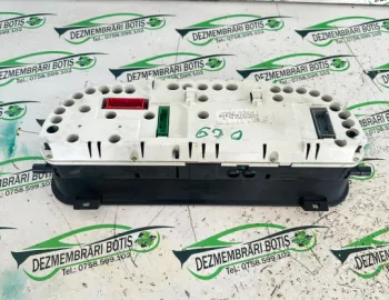 Ceasuri bord Renault Laguna  [facelift] [1998 - 2001] Grandtour wagon 1.6 MT (110 hp)