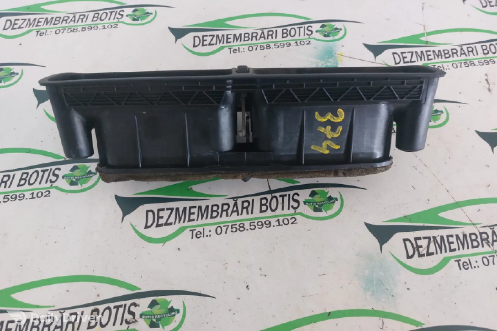 Grila ventilatie bord centru Volkswagen VW Golf 4 [1997 - 2006] Hatchback 5-usi 1.4 MT (75 hp)