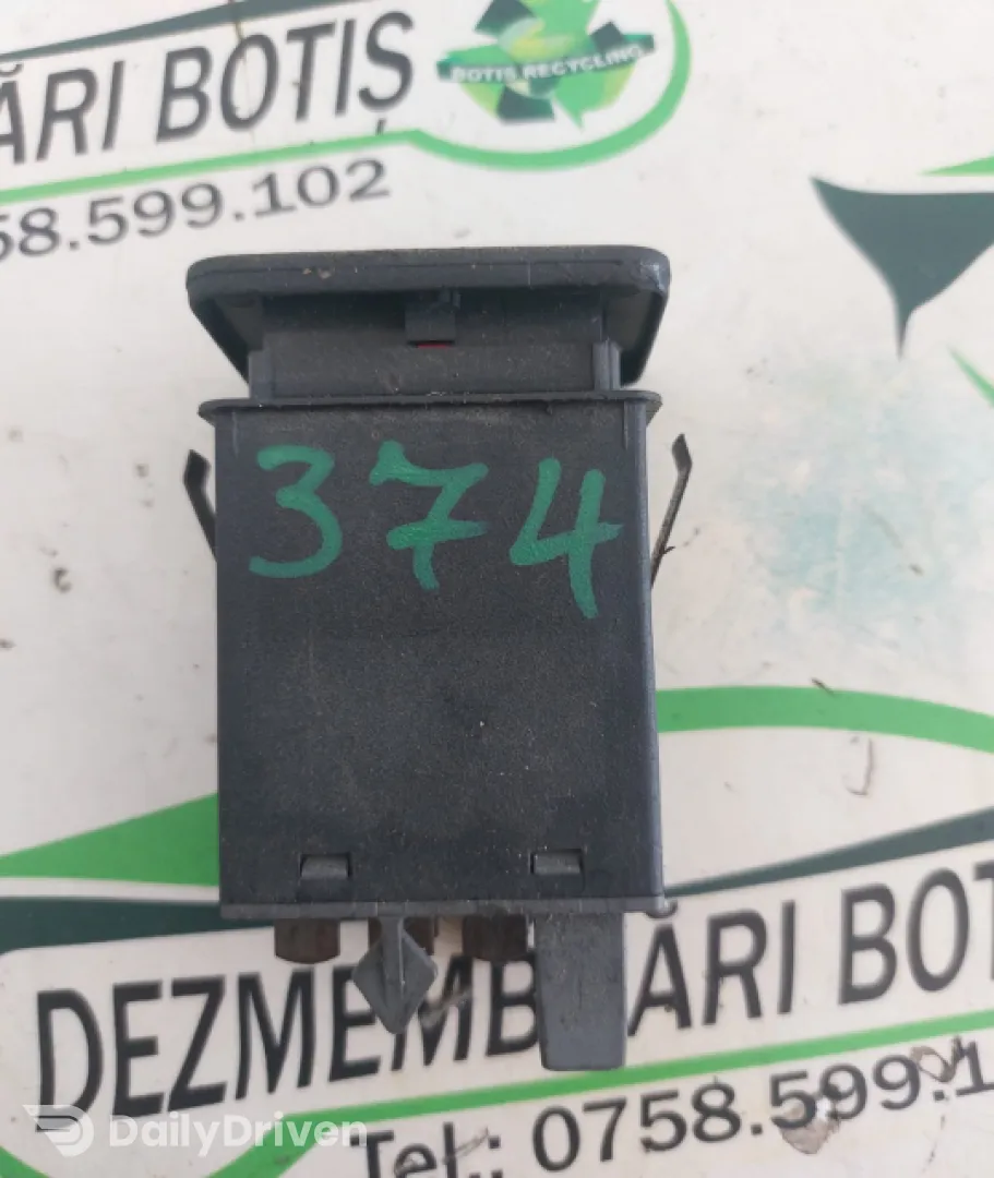 Buton avarie 1J0953235C Volkswagen VW Golf 4 [1997 - 2006] Hatchback 5-usi 1.4 MT (75 hp)