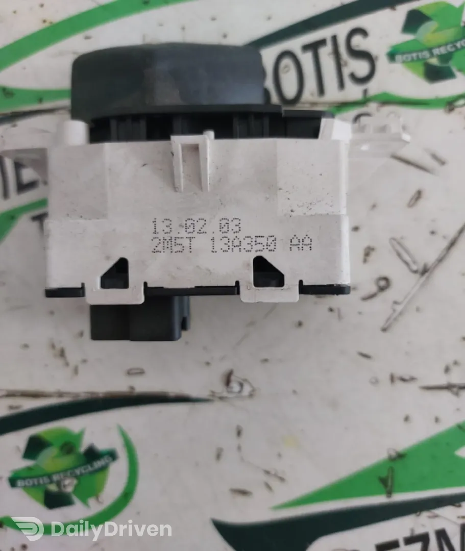 Buton avarie 2M5T13A350AA Ford Focus  [1998 - 2004] Hatchback 5-usi 1.8 MT TDCi (101 hp)