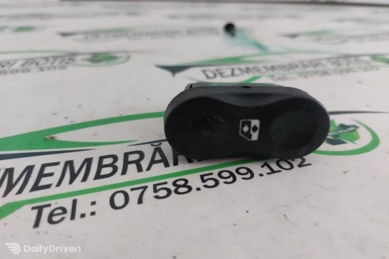Buton geam pasager fata dreapta 602227 Dacia Logan  [facelift] [2007 - 2012] MCV wagon 1.5 D MT (86 hp)