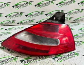 Soclu becuri lampa stop pe aripa dreapta @667 Opel Vectra C [2002 - 2005] Sedan 4-usi 2.0 DTI MT (101 hp)