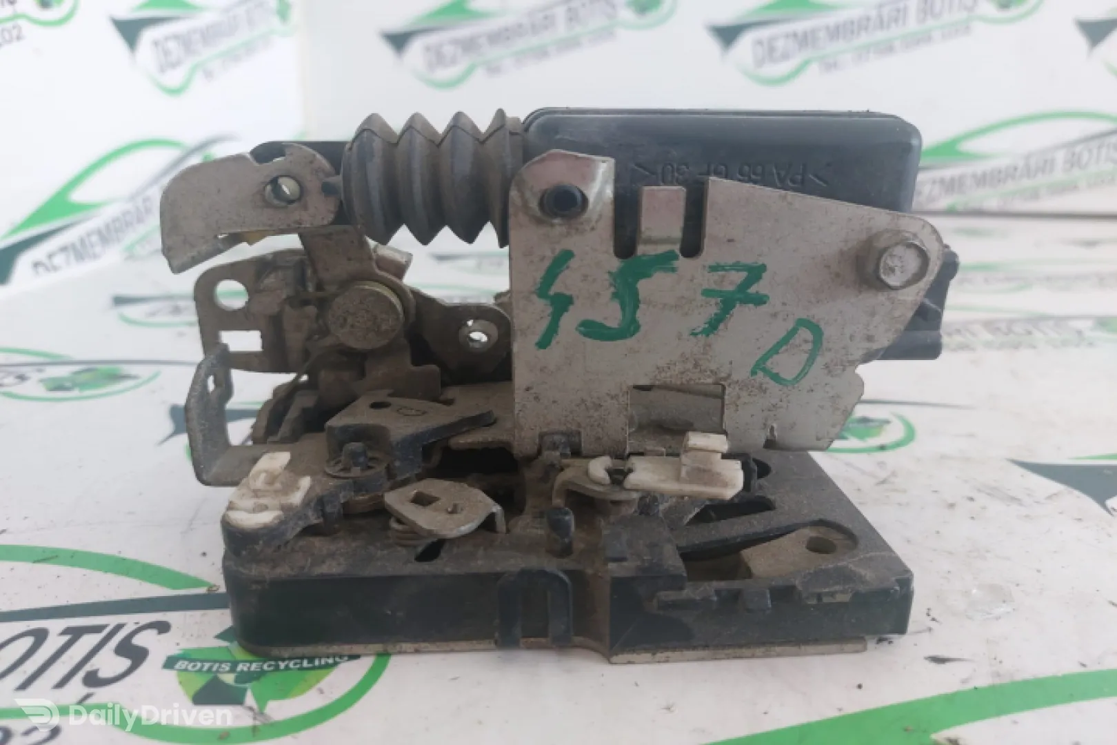 Broasca usa spate dreapta Dacia Logan  [2004 - 2008] Sedan 1.4 MT (75 hp)