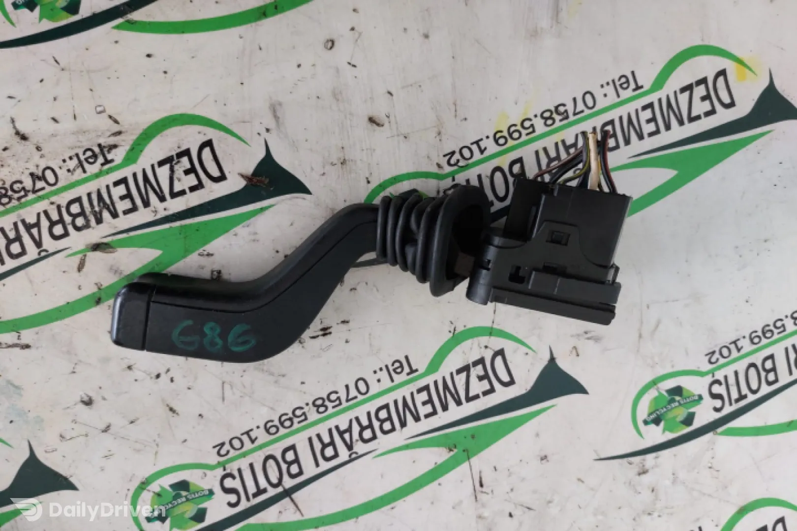 Maneta semnalizare 90 560 990  90 560 990  Opel Zafira A [1999 - 2003] Minivan 5-usi 2.0 DTI MT (101 hp)