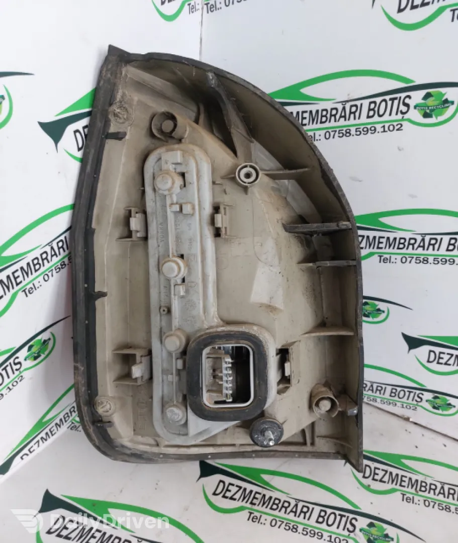 Lampa / Tripla stop dreapta pe aripa Opel Zafira A [1999 - 2003] Minivan 5-usi 2.0 DTI MT (101 hp)