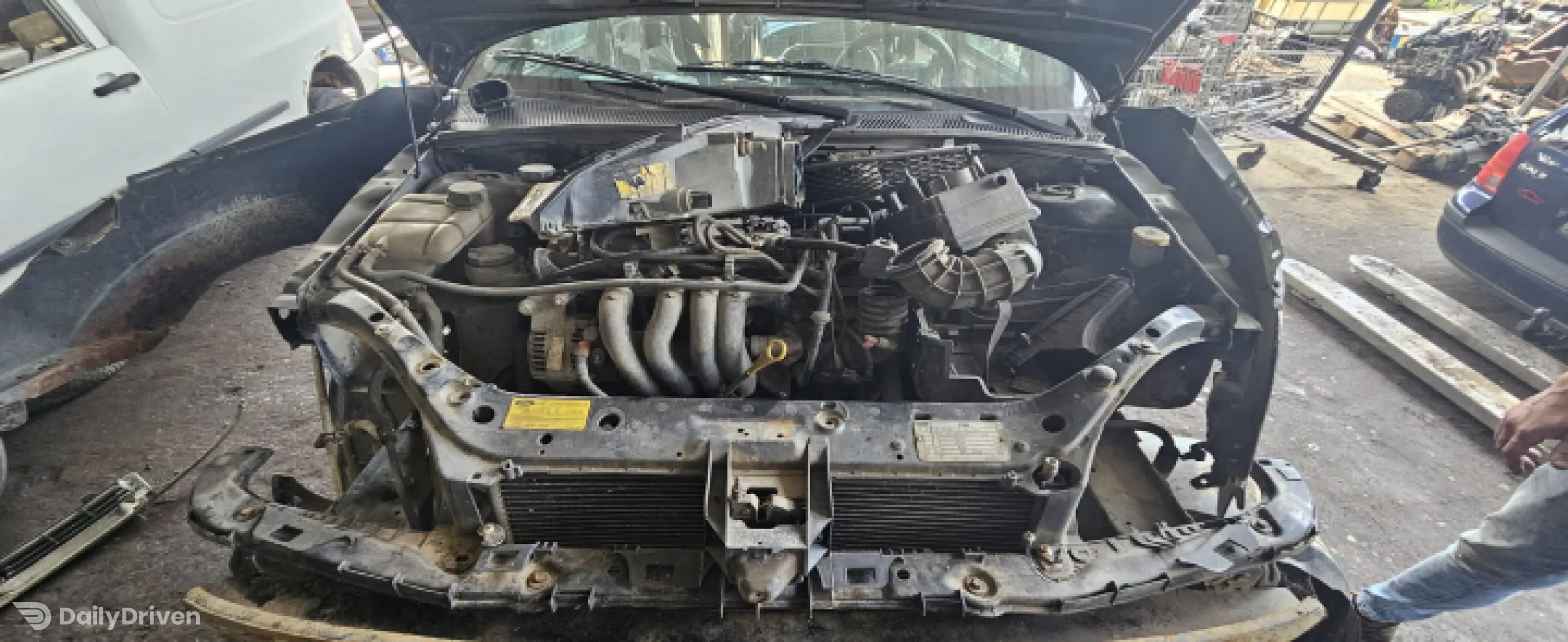 Grila radiator Ford Focus  [1998 - 2004] Hatchback 3-usi 1.6 MT (101 hp)