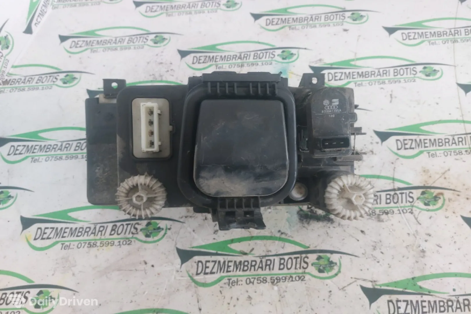 Far stanga 67725111 67725111 Volkswagen VW Polo 3 6N [1994 - 2001] Variant wagon 1.6 MT (75 hp)