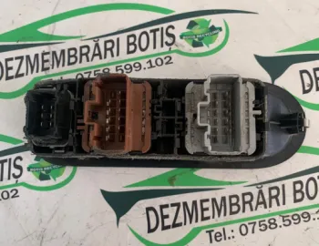 Butoane geam sofer 156018070 156018070 Renault Laguna 2 [2001 - 2005] Grandtour wagon 1.6 MT (110 hp)