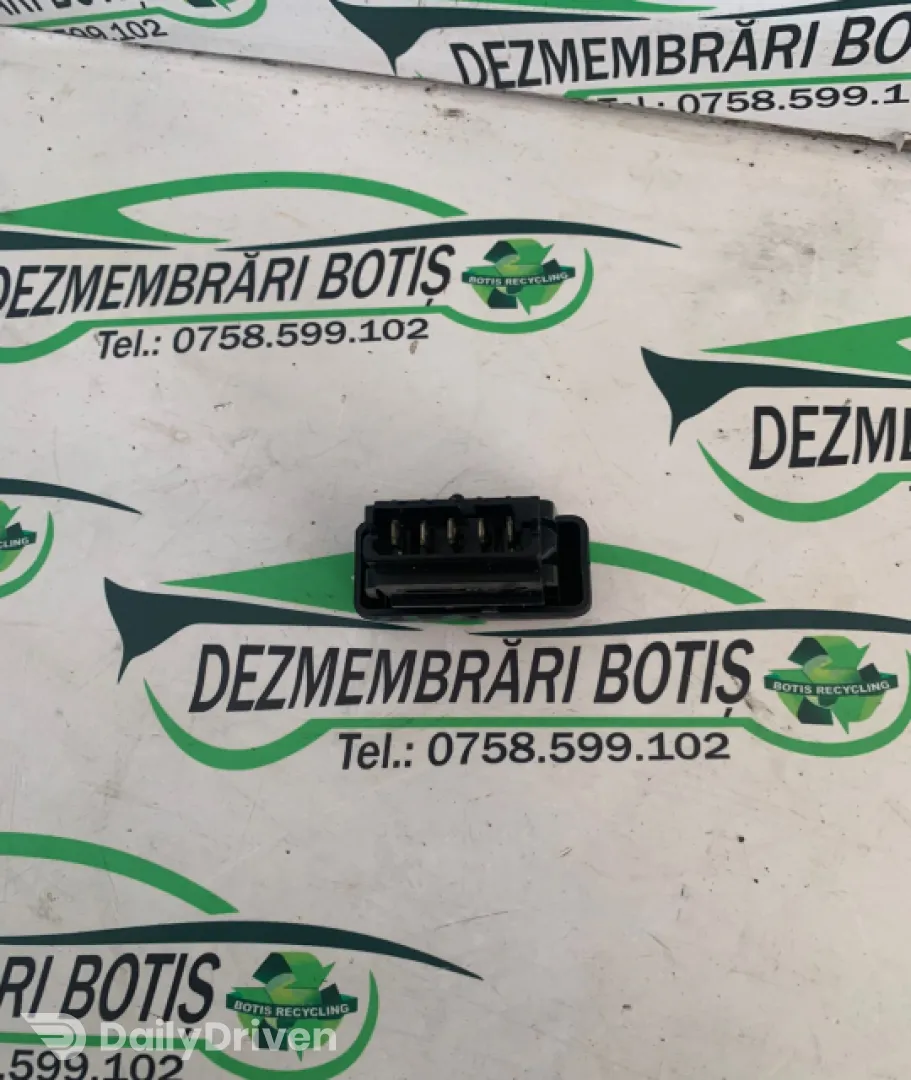Buton blocare deblocare usi Dacia Logan  [2004 - 2008] Sedan 1.5dci MT (65hp)