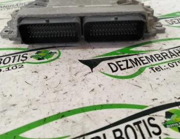 Calculator motor ECU 8200483732 Dacia Logan  [2004 - 2008] Sedan 1.4 (85 hp)
