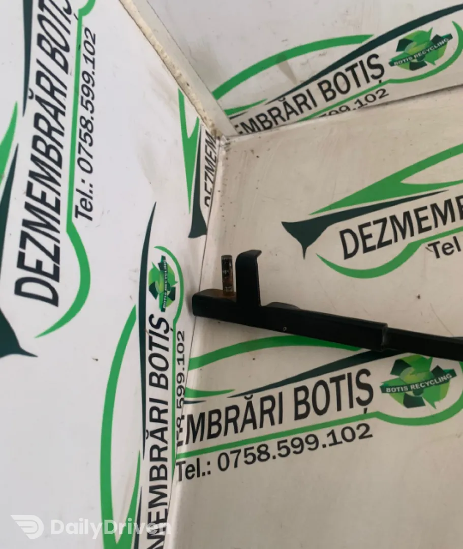 Brat stergator dreapta Volkswagen VW Polo 4 9N [2001 - 2005]