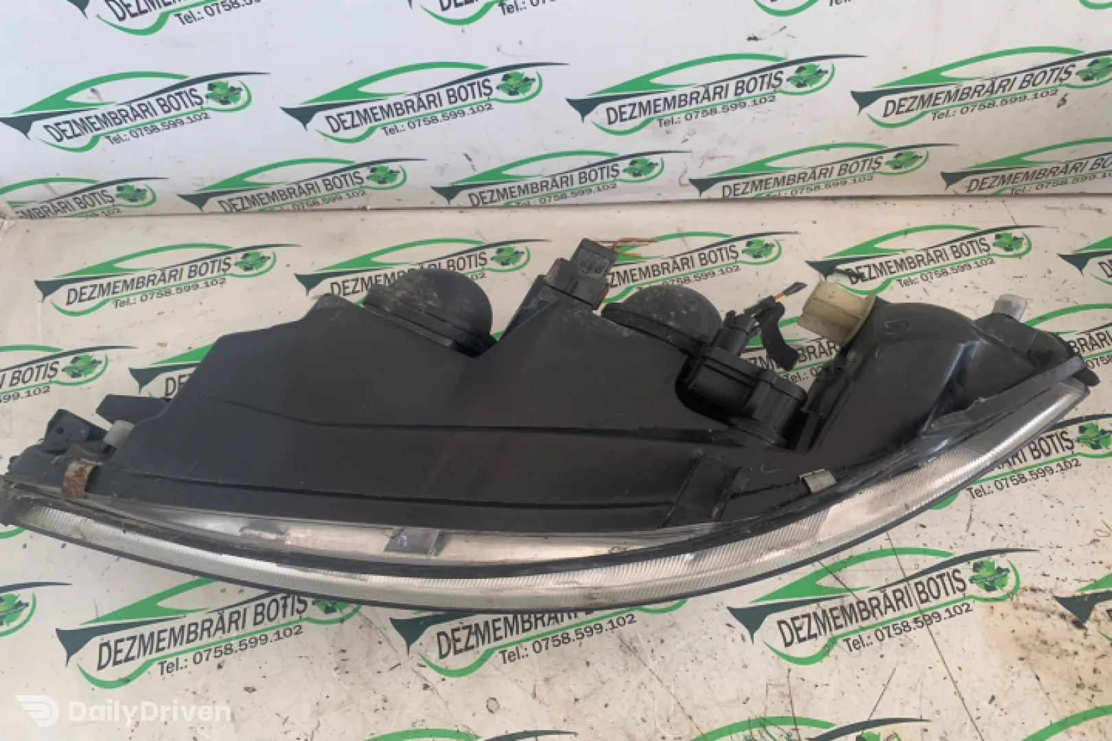 Far dreapta Opel Vectra B [facelift] [1999 - 2002] wagon 5-usi 1.8 MT (116 hp)