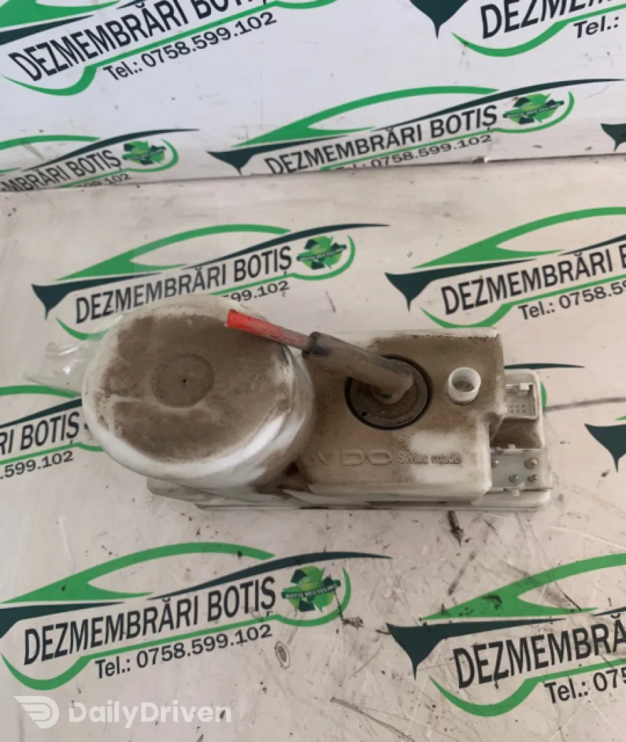 Pompa vacuum inchidere 4A0 862 257 H 4A0 862 257 H Audi A4 B5 [1994 - 1999] Avant wagon 5-usi 1.6 MT (101 hp)