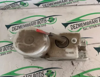 Pompa vacuum inchidere 4A0 862 257 H 4A0 862 257 H Audi A4 B5 [1994 - 1999] Avant wagon 5-usi 1.6 MT (101 hp)