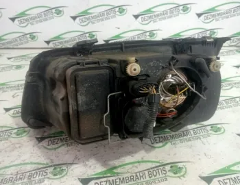 Far dreapta Volkswagen VW Bora  [1998 - 2005] Sedan 1.9 TDI MT (115 hp)