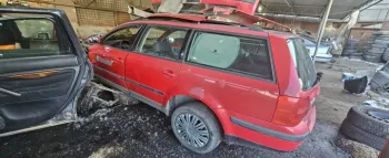 Suport armatura bara fata Stanga Volkswagen VW Passat B5 [1996 - 2000] wagon 1.6 MT (101 hp)