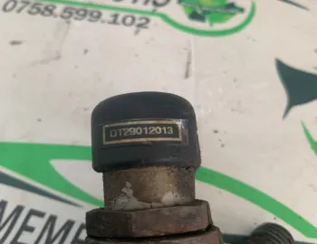 Injector motorina 7t1Q-9f593-AB 7t1Q-9f593-AB Ford Transit Connect  [2002 - 2009] Van 1.8 Duratec MT SWB (115 hp)