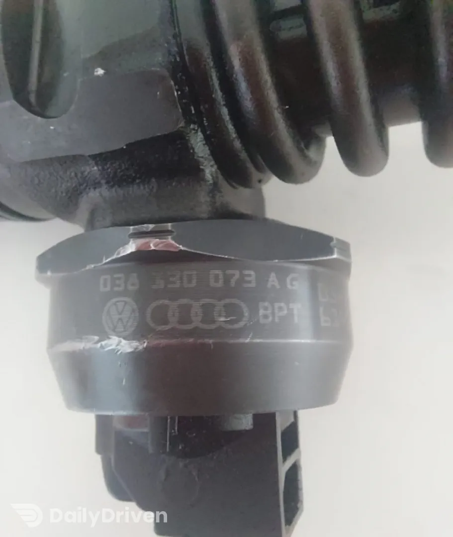 Injector motorina BA 038 130 073 AG Volkswagen VW Passat B5.5 [facelift] [2000 - 2005] Sedan 1.9 TDI MT (101 hp)