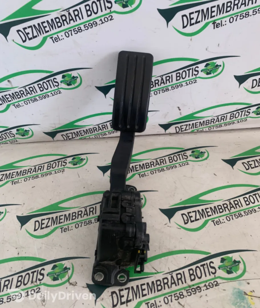 Pedala acceleratie 8200 386 506 8200 386 506 Dacia Logan