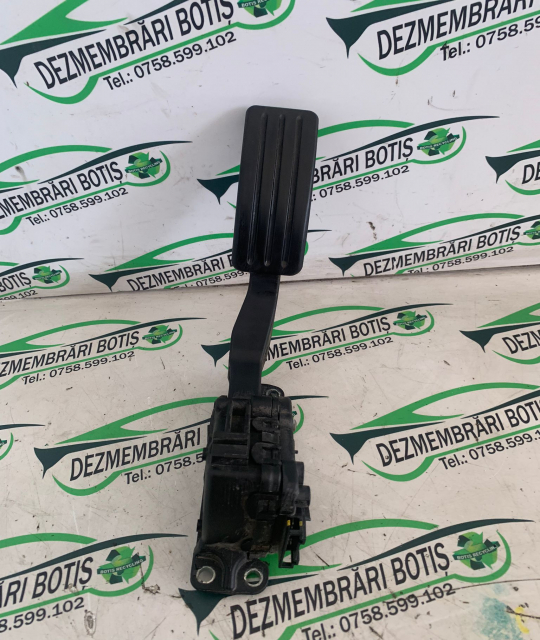 Pedala acceleratie 8200 386 506 8200 386 506 Dacia Logan