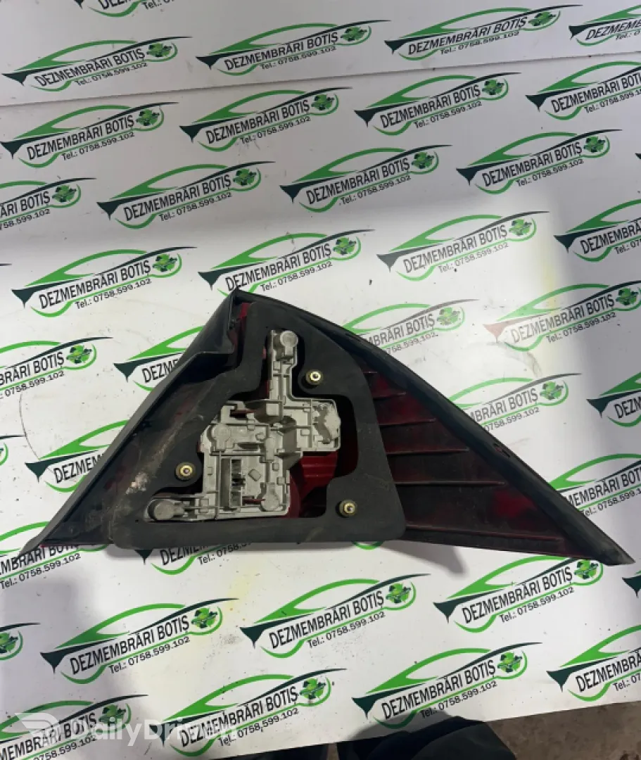 Lampa stop stanga pe aripa Ford Mondeo 3 [2000 - 2003] Sedan 2.0 TDCi 5MT (115 hp)