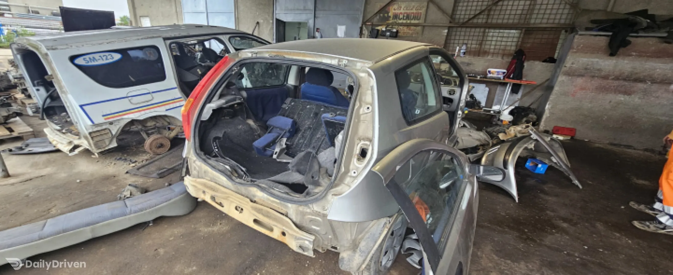Vas lichid parbriz Fiat Punto 2 [1999 - 2003] Hatchback 1.2 MT (60 hp)