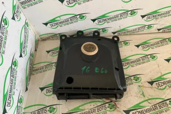 Subwoofer auto BMW Seria 5 E60/E61 [2003 - 2007] Sedan 530d MT (218 hp)