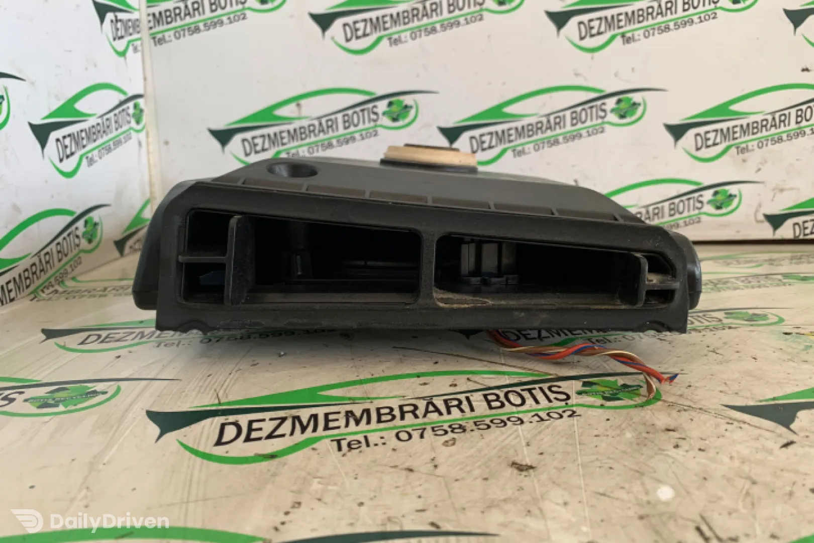 Subwoofer auto BMW Seria 5 E60/E61 [2003 - 2007] Sedan 530d MT (218 hp)