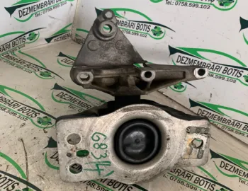 Suport motor dreapta 8200 592 642 Dacia Logan  [2004 - 2008] Sedan 1.5dci MT (65hp)