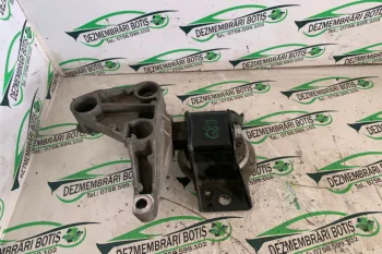 Suport motor dreapta 8200 592 642 Dacia Logan  [2004 - 2008] Sedan 1.5dci MT (65hp)
