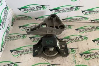Suport motor dreapta 8200 592 642 Dacia Logan  [2004 - 2008] Sedan 1.5dci MT (65hp)