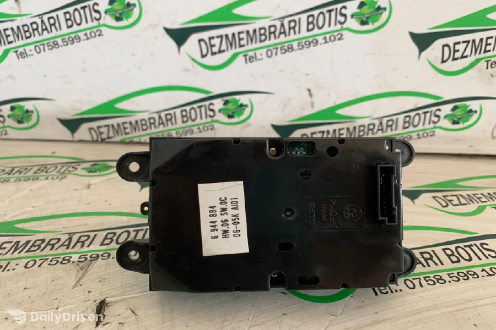 Buton Consola Si Navigatie 6 944 884 BMW Seria 5 E60/E61 [2003 - 2007] Sedan 530d MT (218 hp)