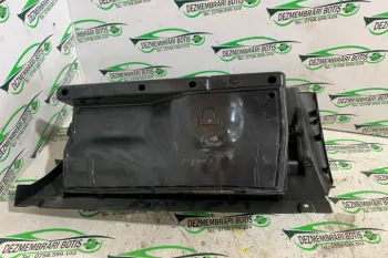 Torpedou Volkswagen VW Golf 4 [1997 - 2006] Hatchback 5-usi 1.4 MT (75 hp)