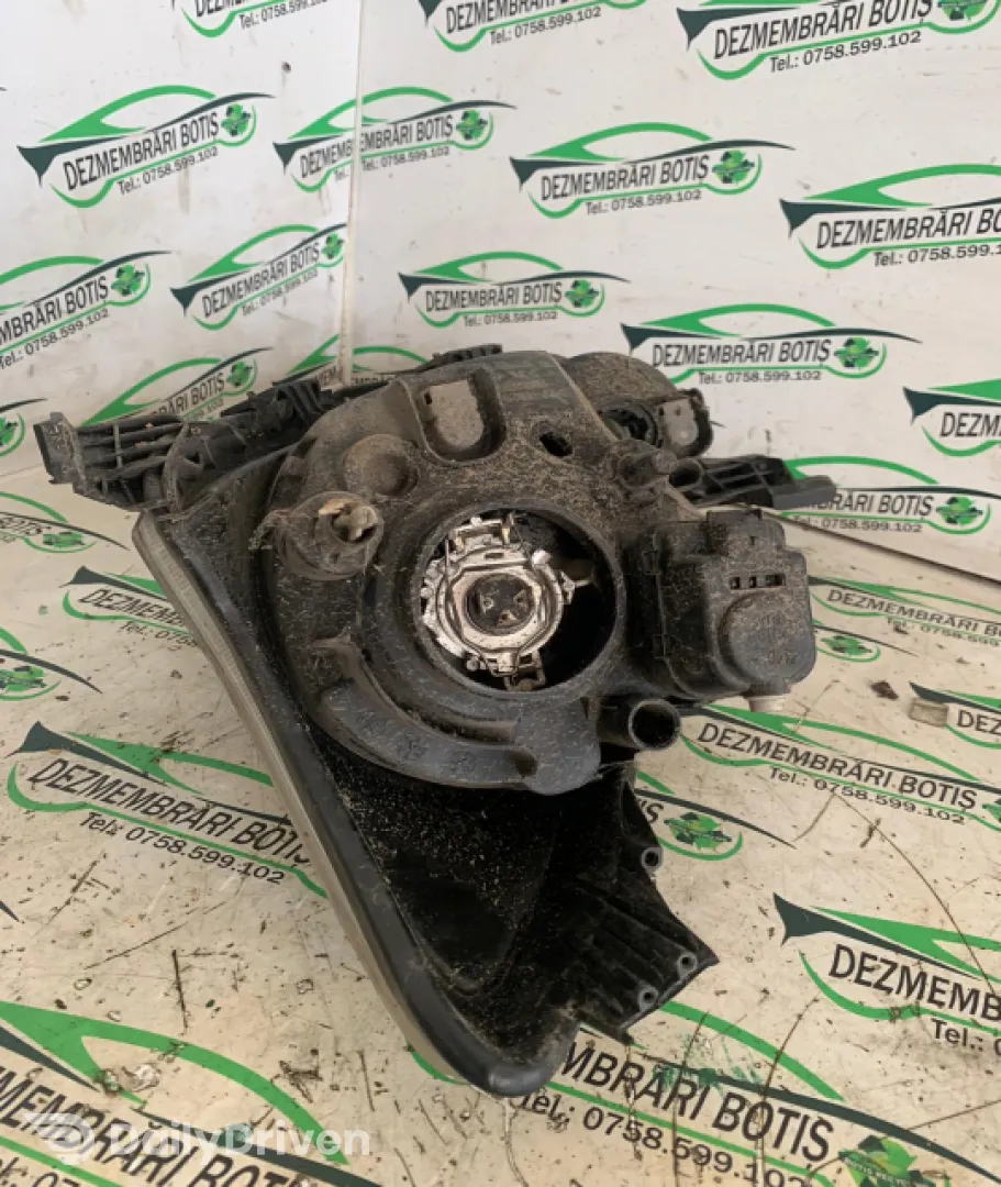 Far dreapta Toyota Aygo  [2005 - 2008] Hatchback 5-usi 1.0 MMT (68 hp)