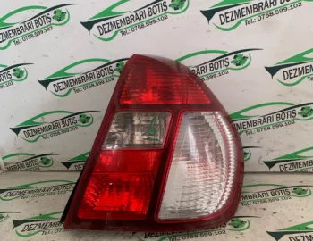 Lampa stop dreapta pe aripa Renault Symbol  [facelift] [2002 - 2006] Sedan 1.5 dCi MT (65 hp)