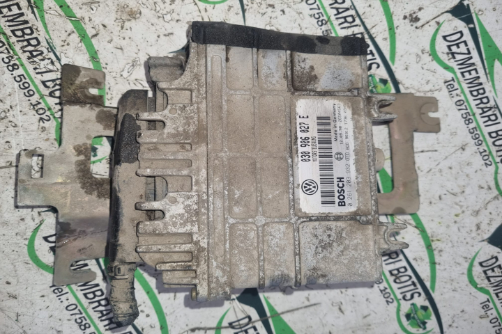 Calculator motor ECU 030906027E Volkswagen VW Polo 3 6N [1994 - 2001] Hatchback 3-usi 1.0 MT (50 hp)