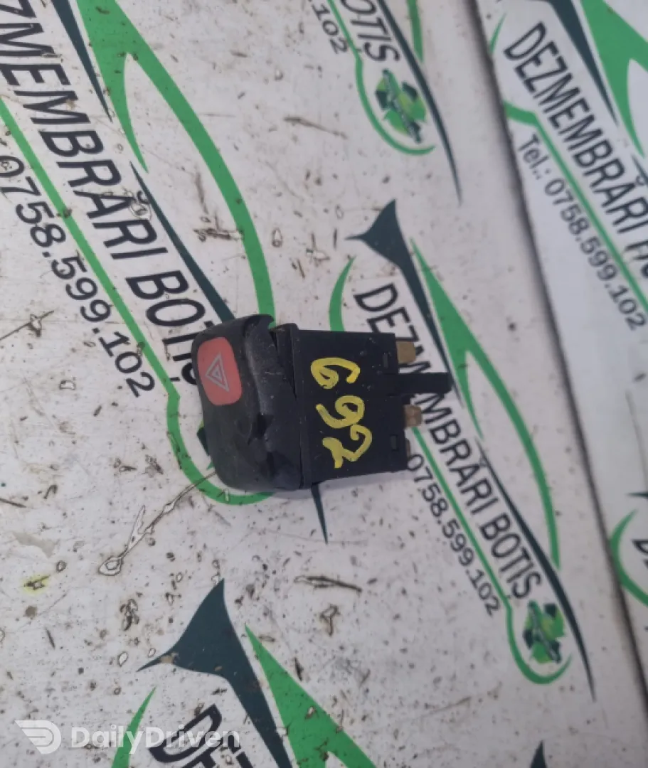 Buton avarie Volkswagen VW Polo 3 6N [1994 - 2001] Hatchback 3-usi 1.0 MT (50 hp)