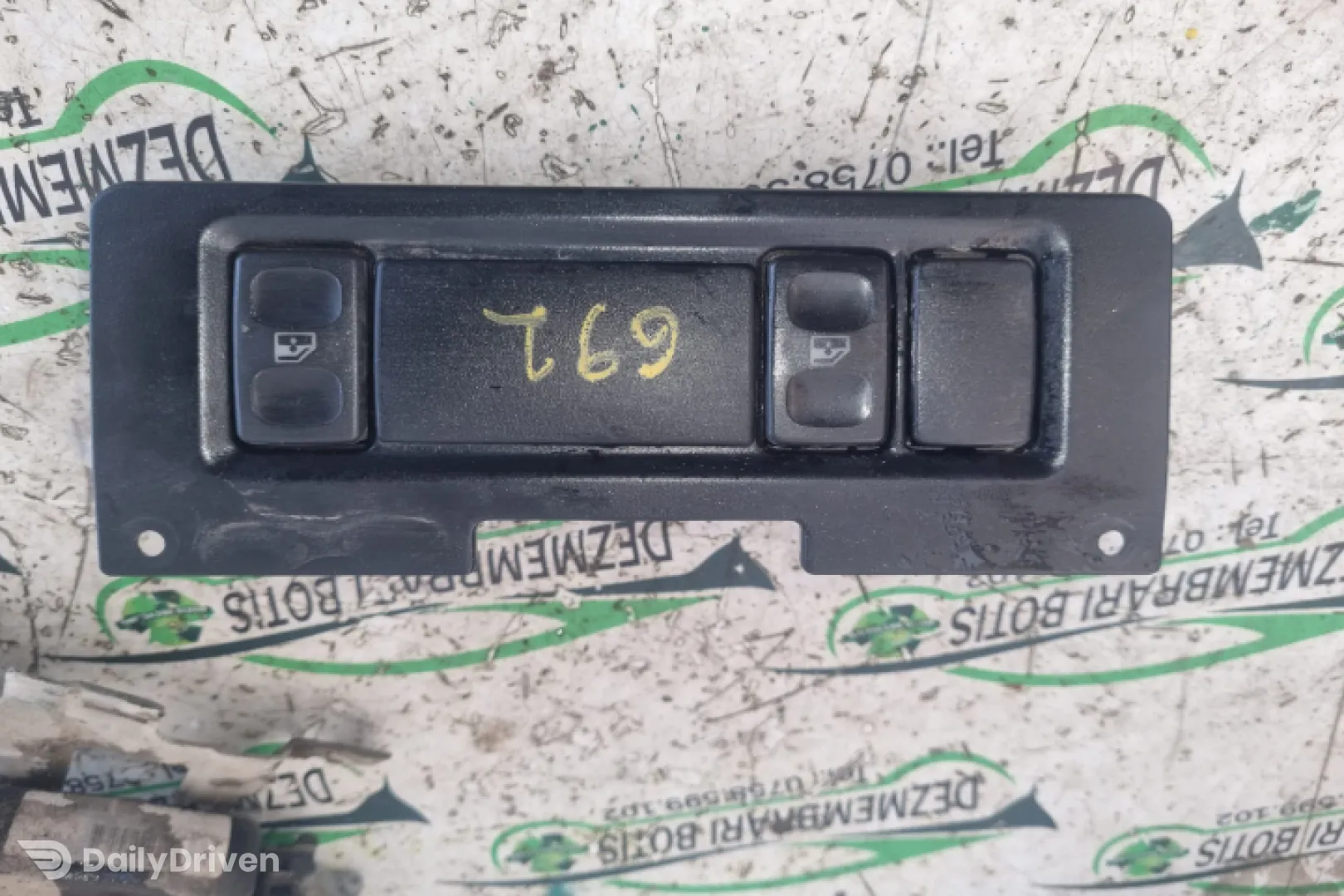 Butoane geam sofer Volkswagen VW Polo 3 6N [1994 - 2001] Hatchback 3-usi 1.0 MT (50 hp)