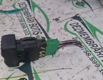 Buton geam pasager fata dreapta Dacia Logan  [2004 - 2008] Sedan 1.5DCi MT (68hp)